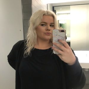 Meet your Posher, Demi